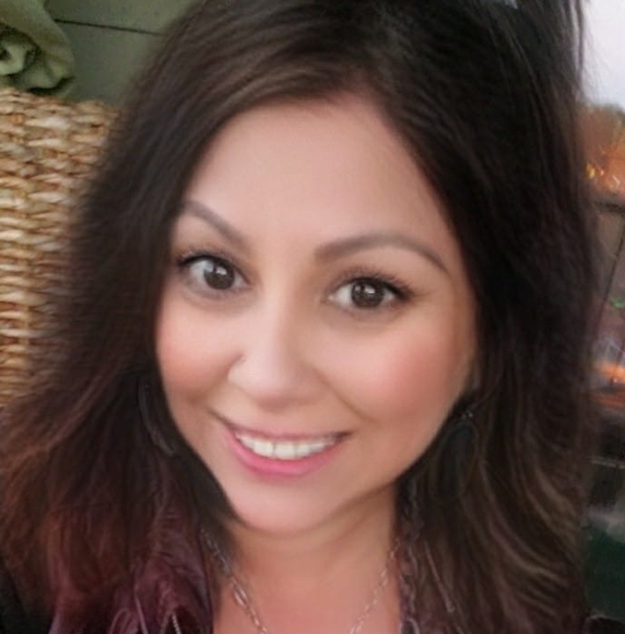 lizvelaathome